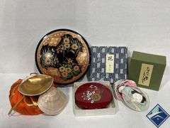 Japanese Calligraphy Sets, Painted Shells, etc.
