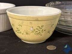 Pyrex Pie Dishes and Bowl & Cordon Bleu Ramekins