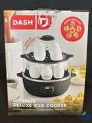 Dash Deluxe Egg Cooker - Like New