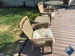 Outdoor Woven Chairs with Side Table