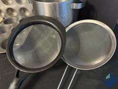Muffin Tins, Strainer & Sifters