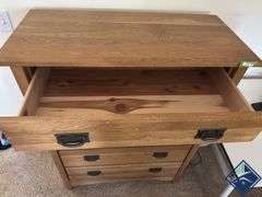 Castle Mfg. Wood Dresser