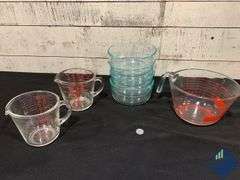Pyrex Bowls & Pyrex Measuring Jugs