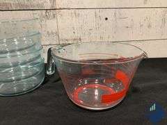 Pyrex Bowls & Pyrex Measuring Jugs