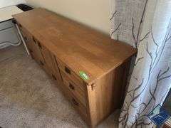 Castle Mfg. Wood Dresser & Stand