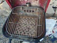 Small Grill with Charcoal & Plastic Tub