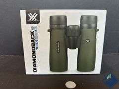 Vortex 10x42 Diamondback Roof Prism Binoculars with Glasspak Harness Case and Accessory Bundle in Gr