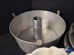 Springform Cake Pan and Misc. Cake/Baking Pans
