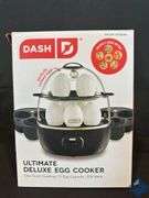 Dash Deluxe Egg Cooker - Like New