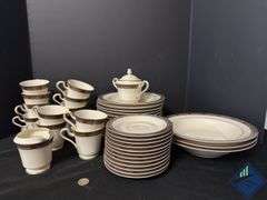 Mikasa China 11 Setting Dinner Set