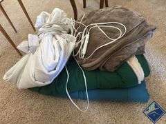 Heated Throw & Other Blankets