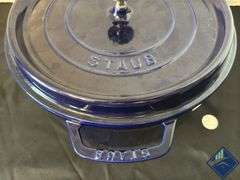 Staub Cast Iron/Enamel Dutch Oven