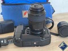 Nikon MB-21 Camera, Lens, and Case
