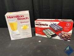 Magic Brownie Pan and Hamilton Beach BlendMaster