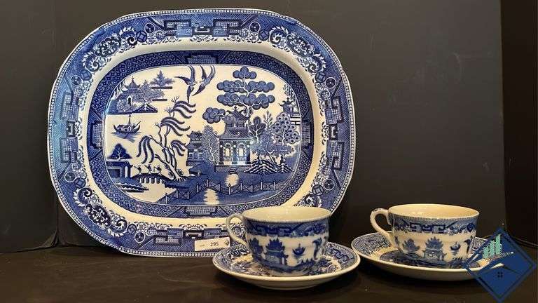 Blue Willow Royal Venton Ware Set