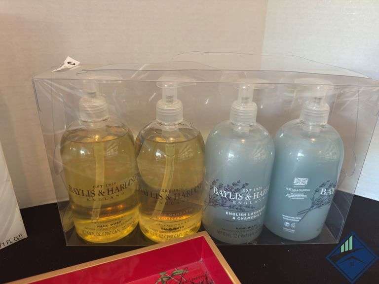 Olay Triple Pack Body Wash, Baylis & Harding Hand Wash Set & Floral Tray