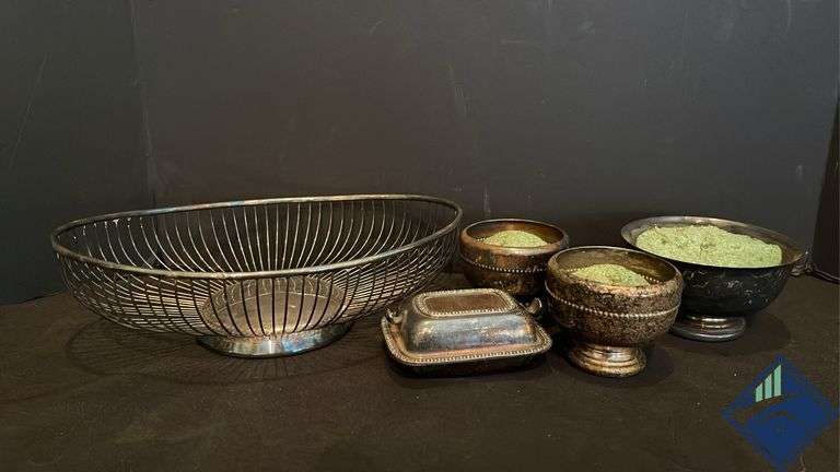 Decorative Bowls with Floral Foam & Wire Basket