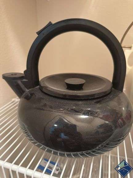 Cookie Jars & Tea Pot