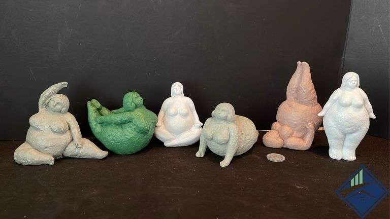 Plump Lady Yoga Figurines