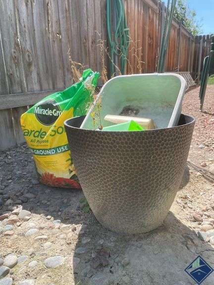 Half Wine Barrel, Pot, etc.