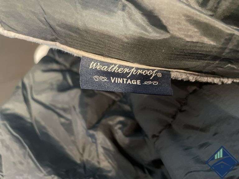 Weatherproof Vintage Summit Hooded Blanket ( 54” x 72”   - Like New Weatherproof Vintage Summit Hood