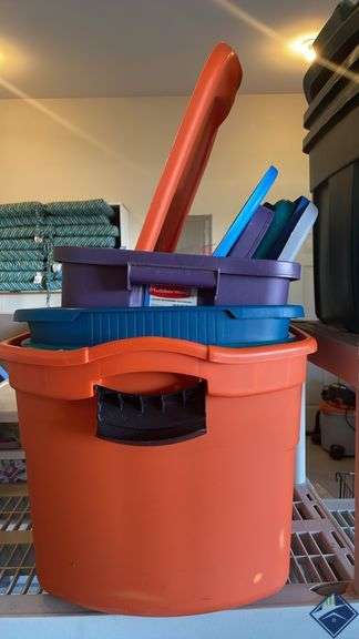 Rubbermaid Roughneck Totes & Misc. Totes