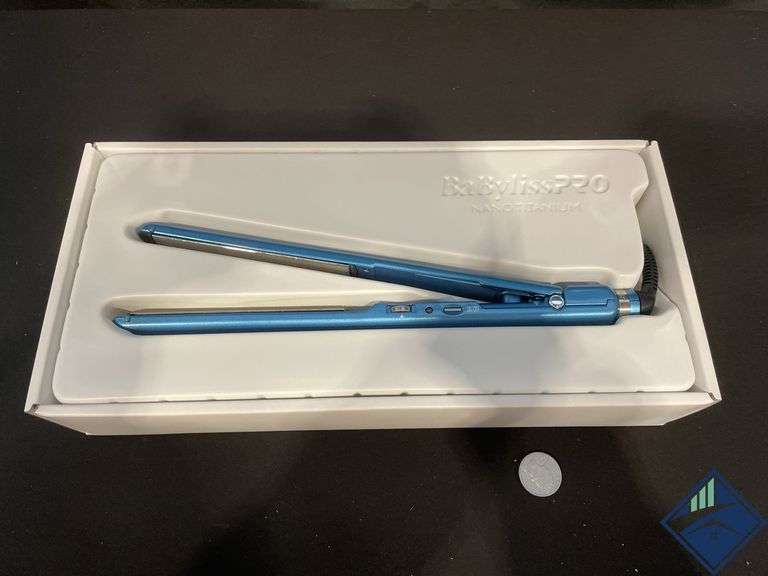 BaByliss Pro NanoTitanium-Plated Ultra-Thin Flat Iron - Retail: $ 119.99   - Like New - Retail: $ 11