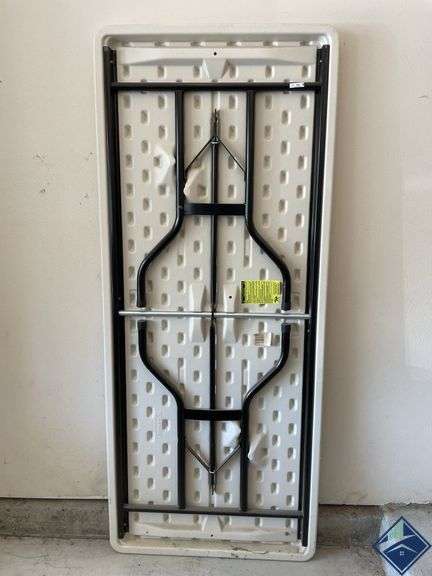 Lifetime 6' Foldable Table