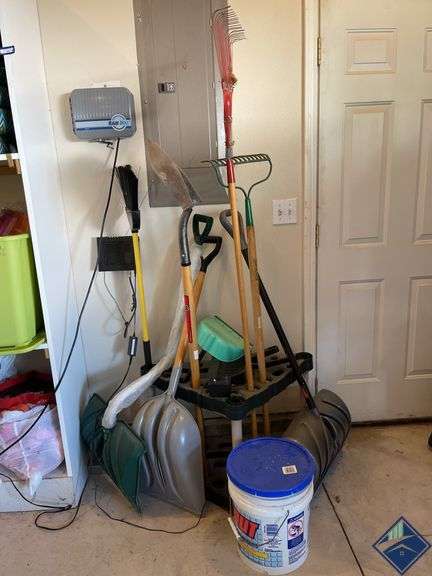 Snow Shovels, Shovel, Rakes, etc.