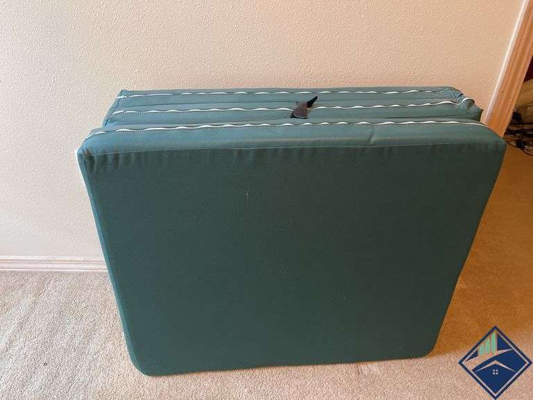 Tri-Fold Foam Mattress