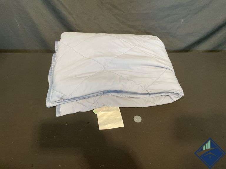Blue Cooling Throw Blanket - Like New