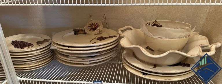Grapevine Plates, Bowls & Serving Bowl