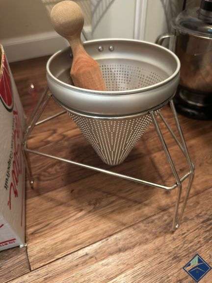 Cookbooks, Sieve with Stand & Breadmaker