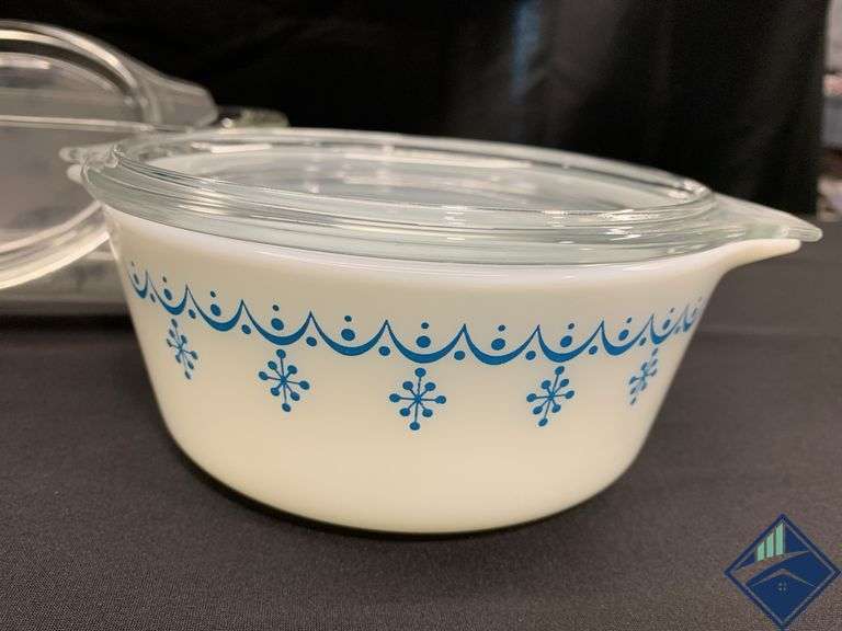 Vintage Pyrex 472 & 473 Blue Garland Ovenware & Loaf Pan