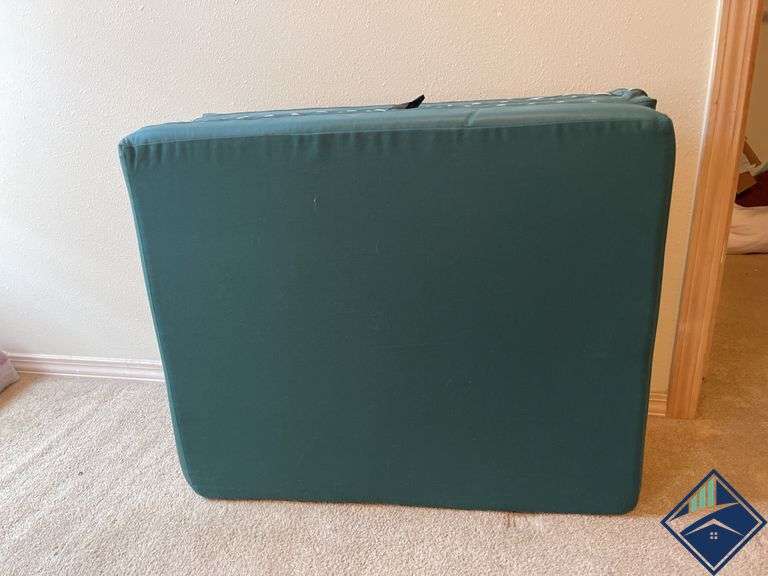 Tri-Fold Foam Mattress
