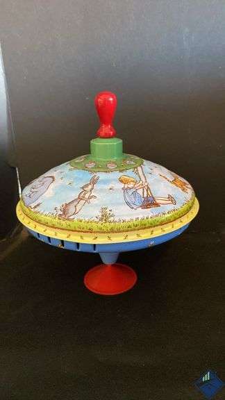 Winnie the Pooh Spinning Top, Jack in the Box, Tins, etc.