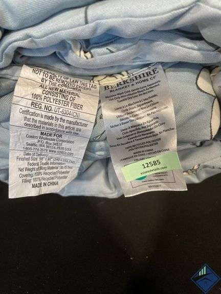 Berkshire Blanket and Home Co. Flower Comforter - Used - Used