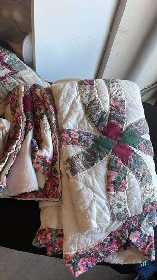 Linens & Quilts