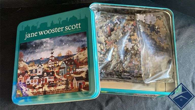 Poker Chips, Dominoes & Jane Wooster Scott Puzzle