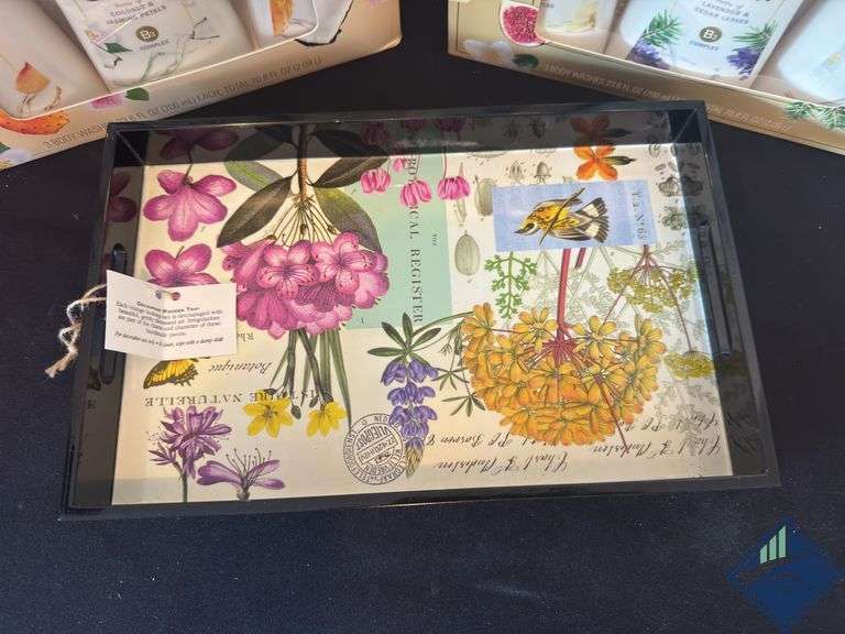 Olay Body Wash & Floral Tray