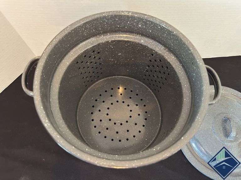 Enamel Pot & Strainer