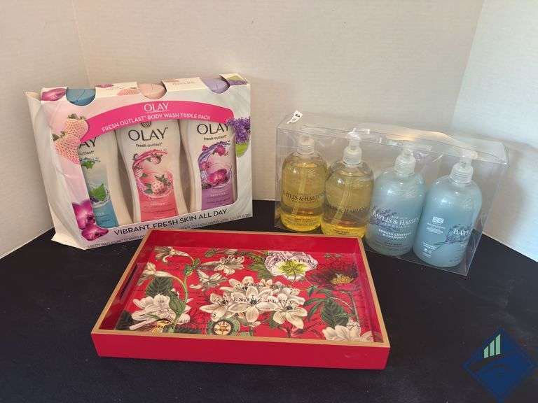Olay Triple Pack Body Wash, Baylis & Harding Hand Wash Set & Floral Tray