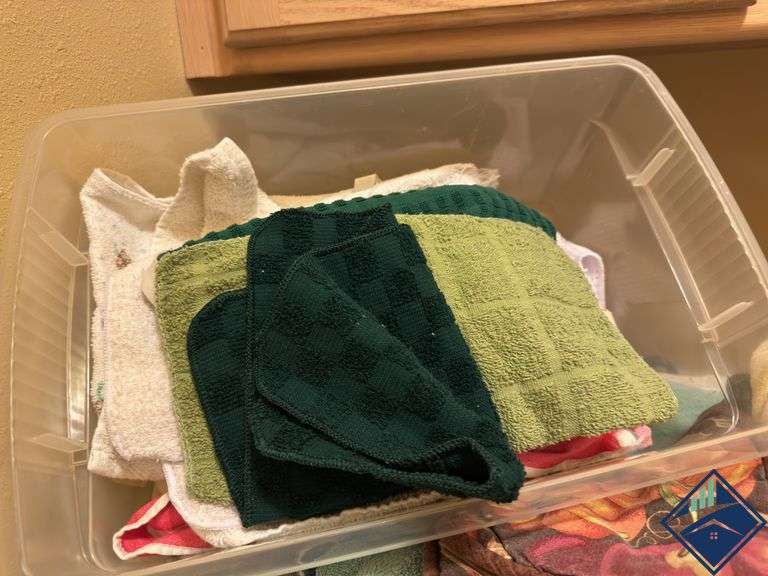 Assortment of Towels, Wash Rags, Cleaning Rags, etc.