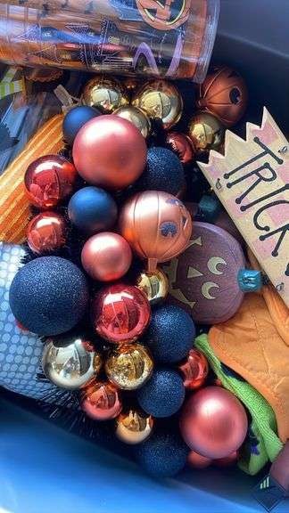 Fall & Pumpkin Themed Decor