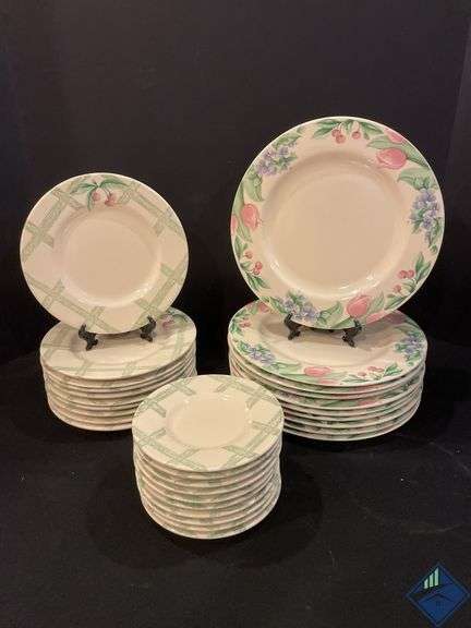 Pfaltzgraff Garden Party Plates