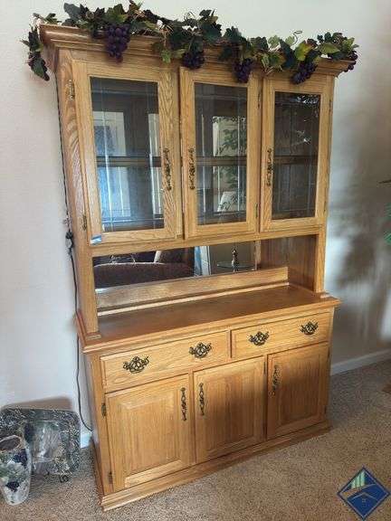 Lighted Glass Shelf Hutch with Grapevines