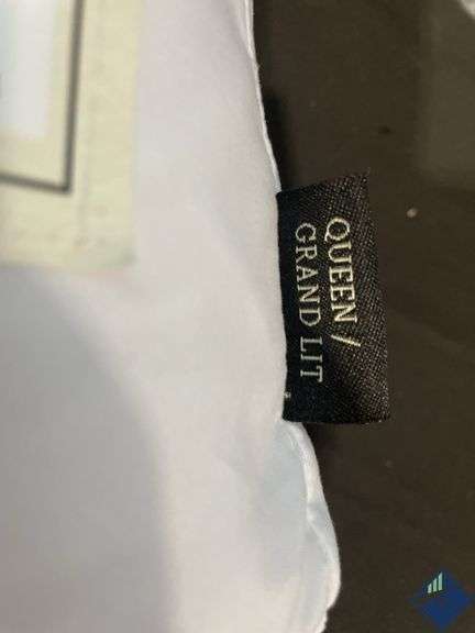 Eternal 3 Piece Duvet Cover Set - Like New