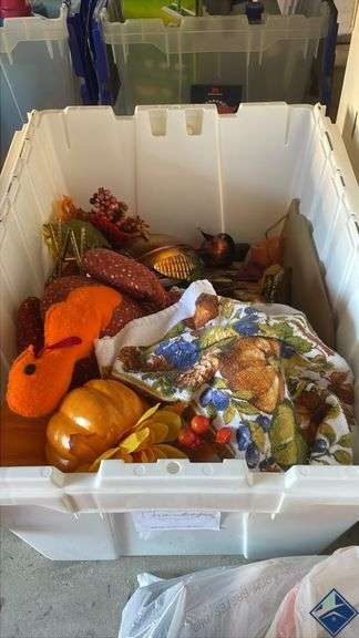 Fall & Thanksgiving Themed Decor