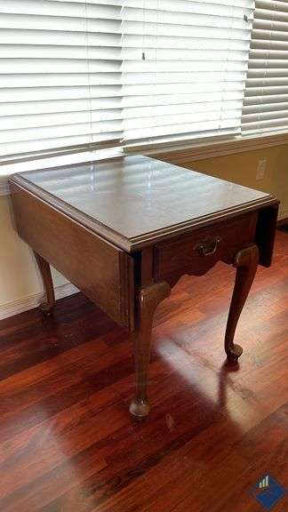 Ethan Allen Drop Leaf Side Table