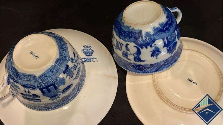 Blue Willow Royal Venton Ware Set